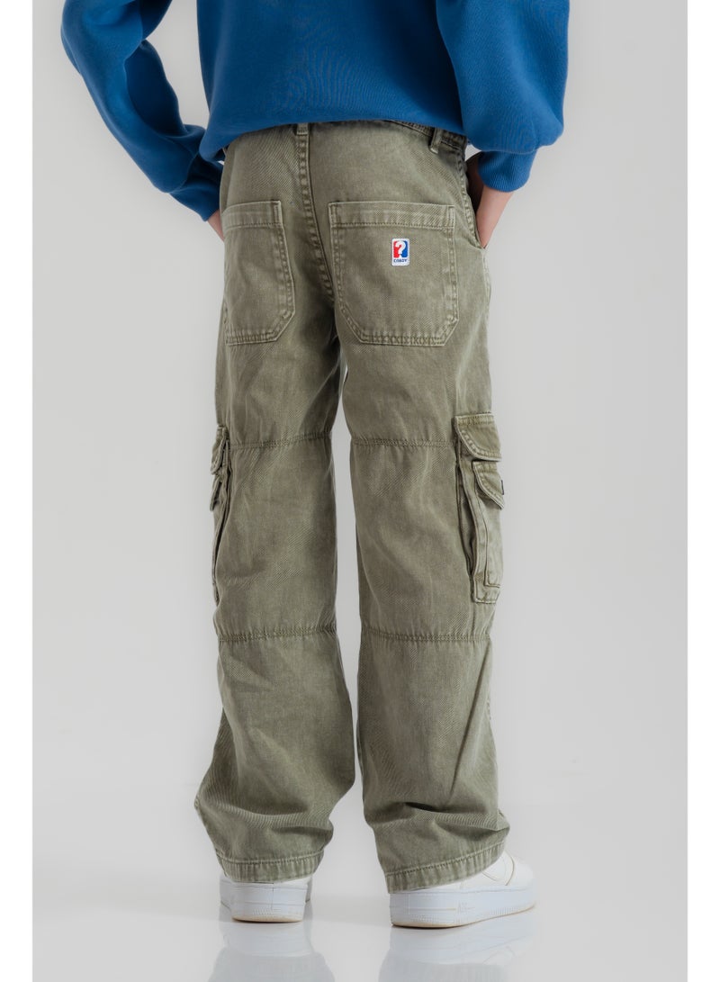 سي إن جينز وير كيدز بنطلون كارجو أولادي سادة بقصة واسعة - Image 3